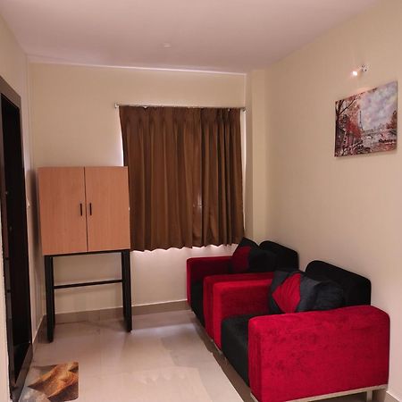 Hotel Blueearth Vizianagaram Екстер'єр фото