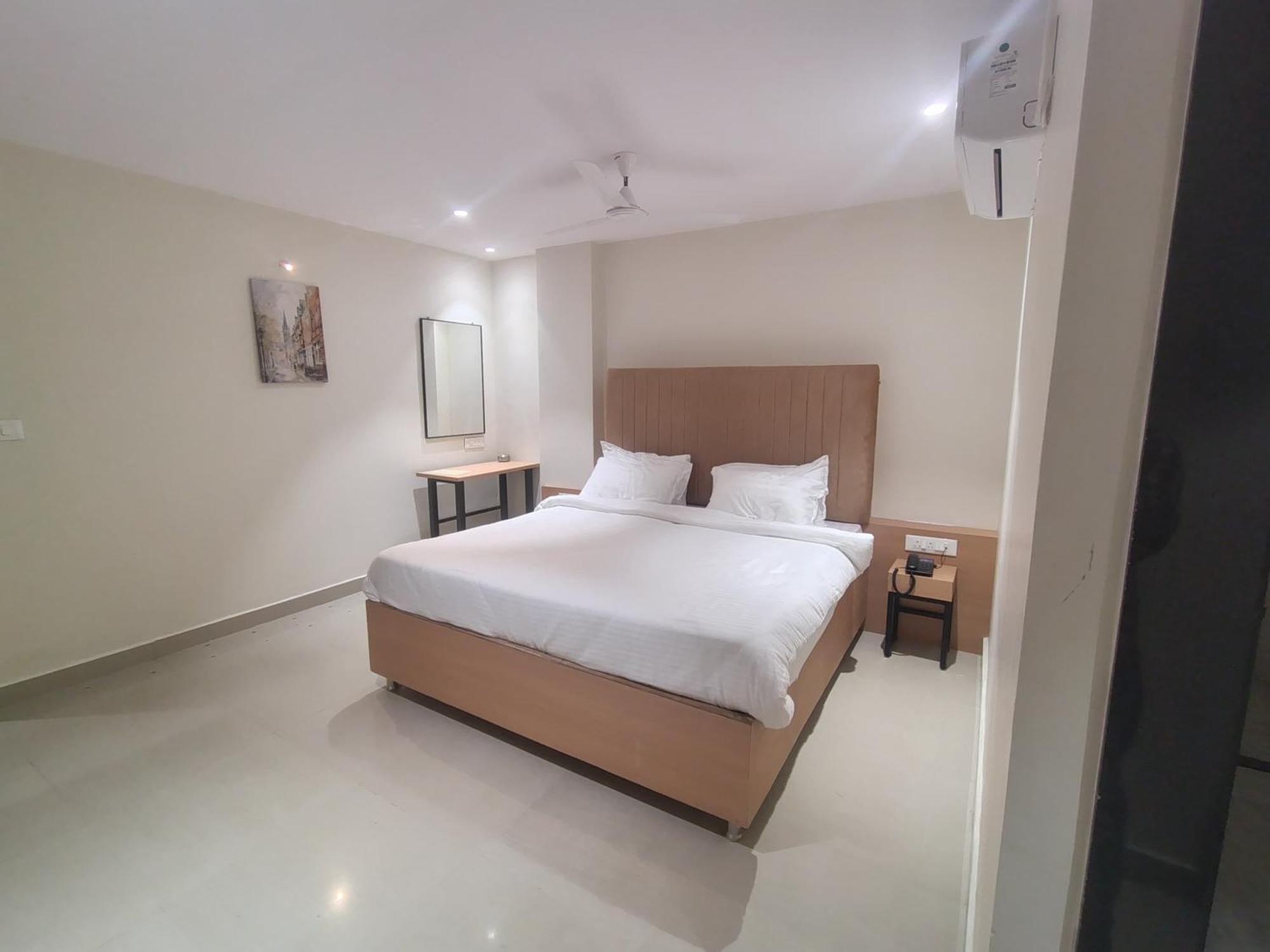 Hotel Blueearth Vizianagaram Екстер'єр фото