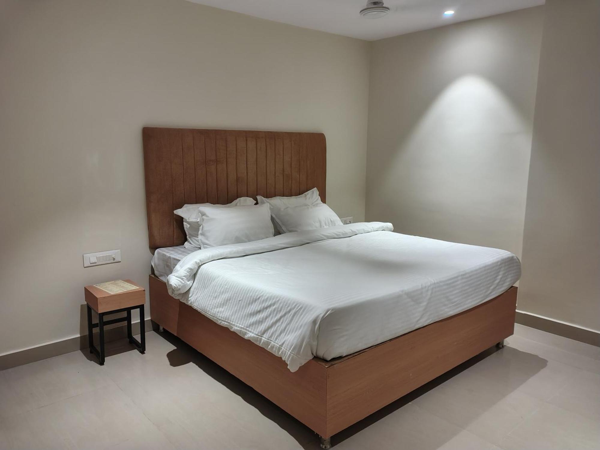 Hotel Blueearth Vizianagaram Екстер'єр фото