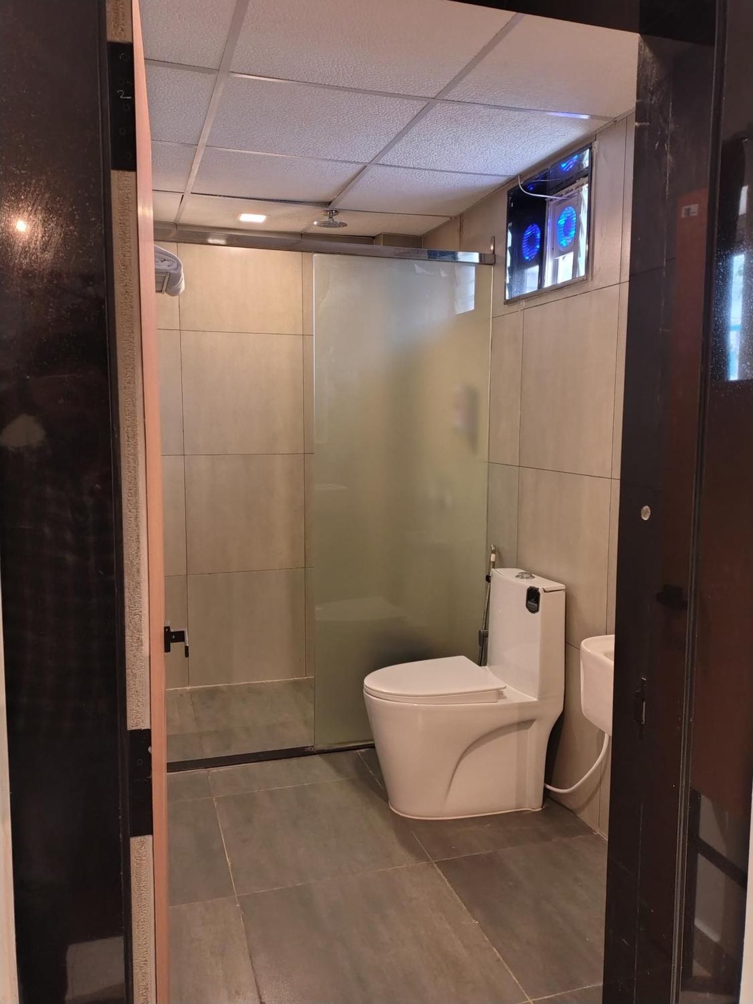Hotel Blueearth Vizianagaram Екстер'єр фото
