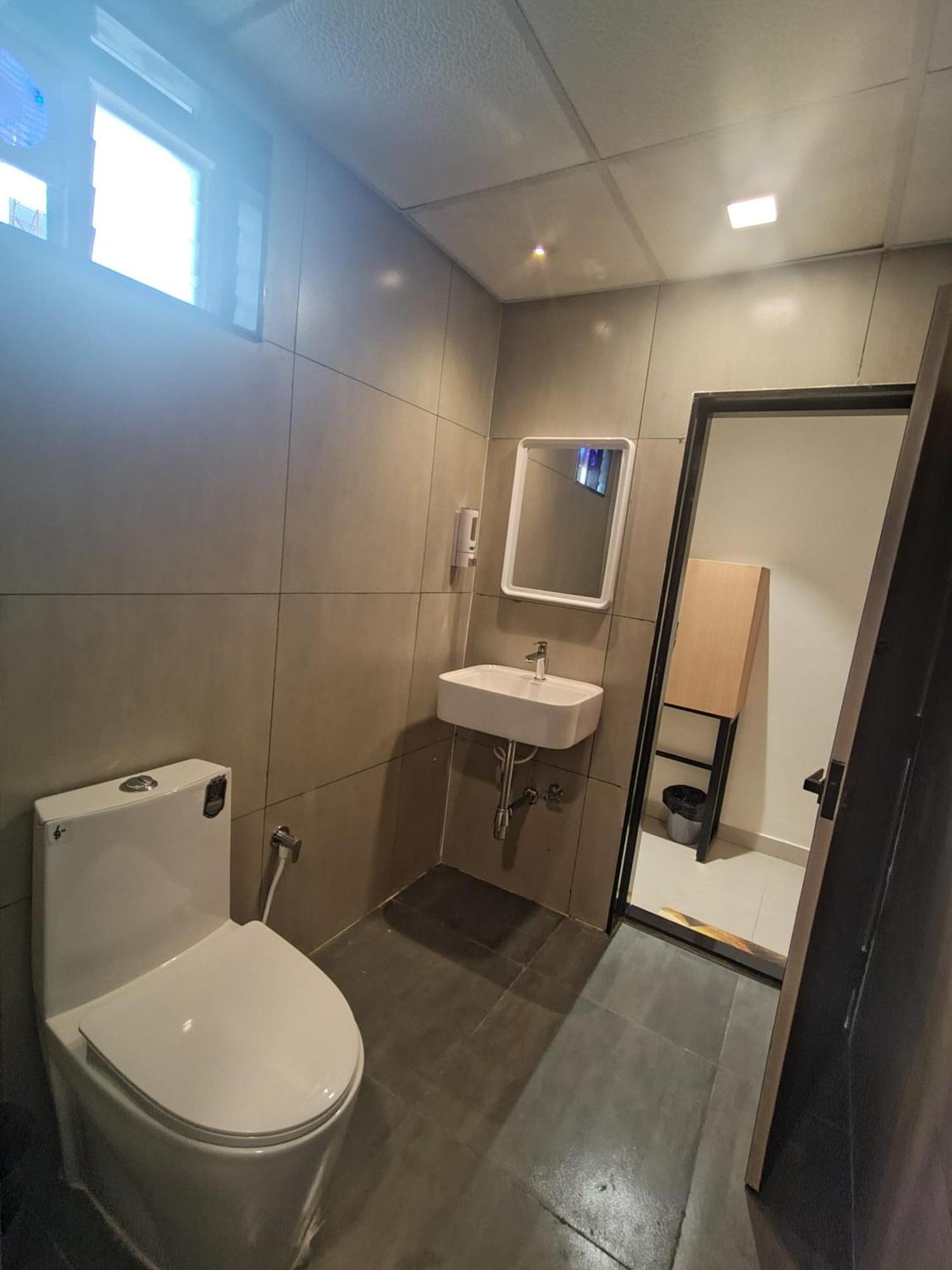 Hotel Blueearth Vizianagaram Екстер'єр фото